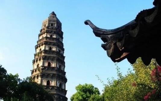 世界上十大最古老的斜塔，虎丘塔被誉为中国的比萨斜塔