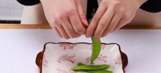 荷兰豆炒腊肠怎么做？