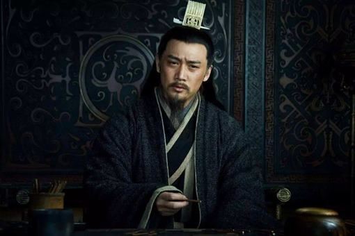 刘备三顾茅庐时诸葛亮几岁？诸葛亮为什么愿意辅佐刘备？