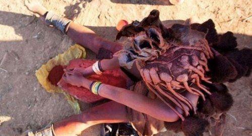 非洲纳米比亚辛巴族 女人袒胸露乳一辈子不洗澡