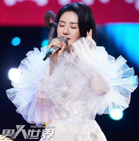 乘风破浪主持人是谁 谢娜担任乘风破浪乘风发布人