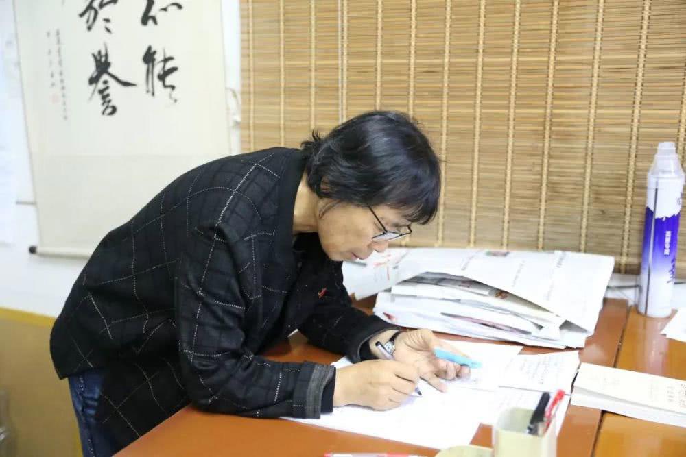 张桂梅叫滚的那个女孩是谁