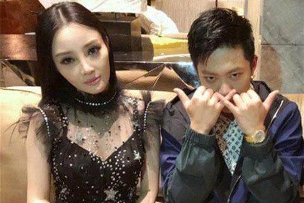 李小璐出了轨男人叫什么名字 养小鬼被反噬了吗