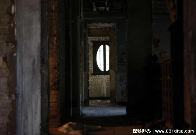 劲松鬼楼事件真相，30岁青年被吓到一夜白头(谣言)