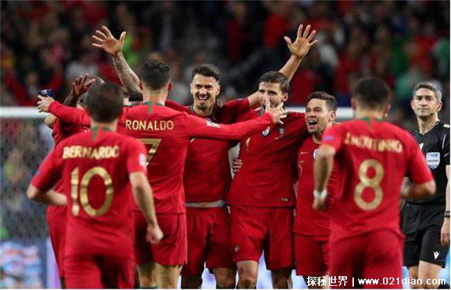 足球上半场红牌罚下后还可以上人吗（不可以）