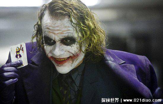 世界上最恐怖的笑容，熔炉电影中的男校长微笑是无数人的阴影