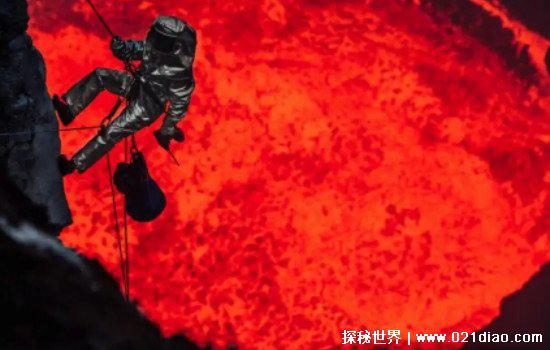 沼泽会把人吸到哪去，吸到地下去(附带正确的沼泽自救方法)