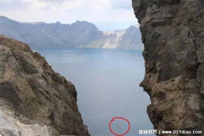 长白山天池水怪再现身 至今是未解之谜(体型庞大)