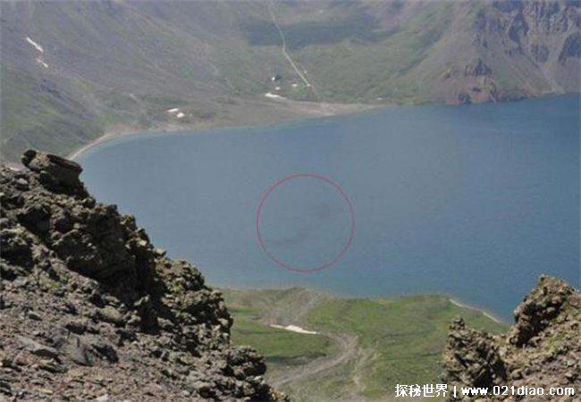 长白山天池水怪再现身 至今是未解之谜(体型庞大)