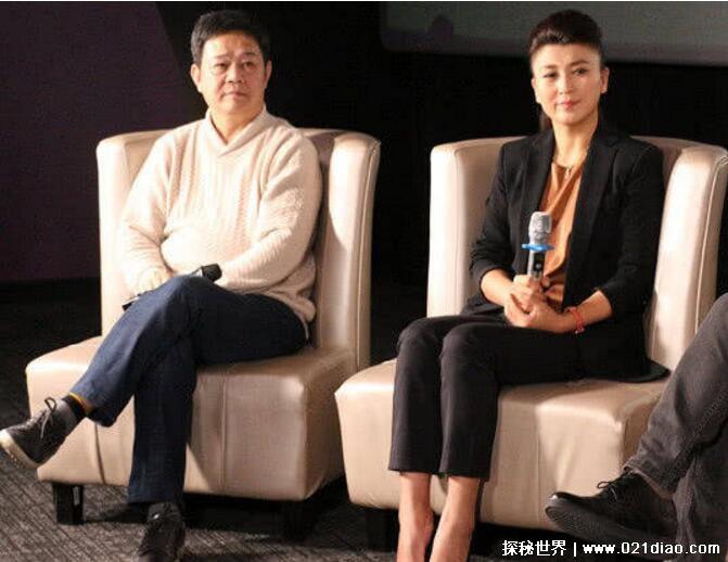 闫学晶现任老公马东明的照片,二嫁马东明45岁高龄生女