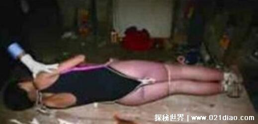 重庆红衣男孩真实事件,案件真相是意外自杀(凶手并不是他母亲)