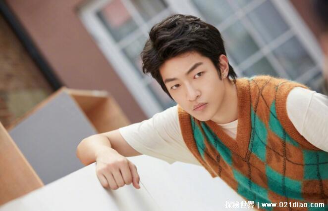 屈楚萧个人资料简介，流浪地球爆火后消身匿迹