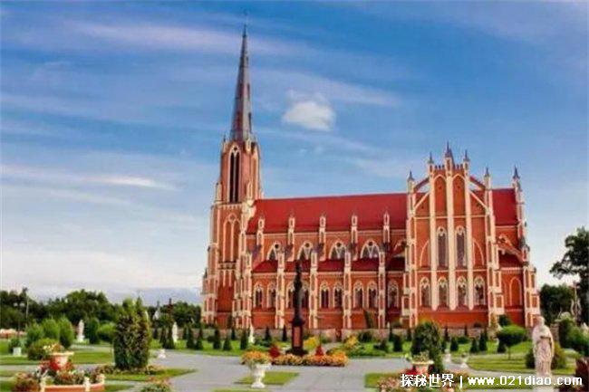 全球最“憋屈”的国家，白罗斯(美女众多)