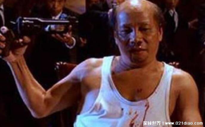 程连苏徒手接子弹是真的吗，子弹是假的(最后死于自己的魔术)