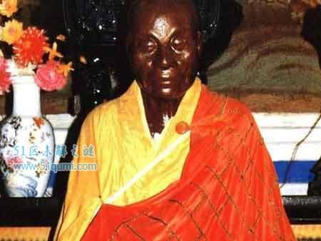 中国十大活菩萨 揭秘惠能菩萨肉身千年不腐之谜