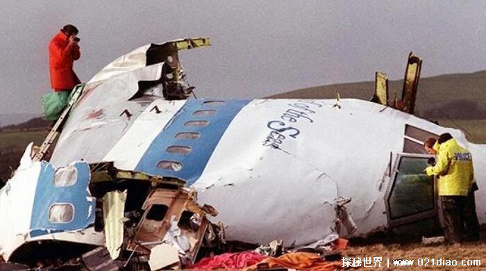 世界最著名空难洛克比空难，尸体散落各处(恐怖袭击所为)