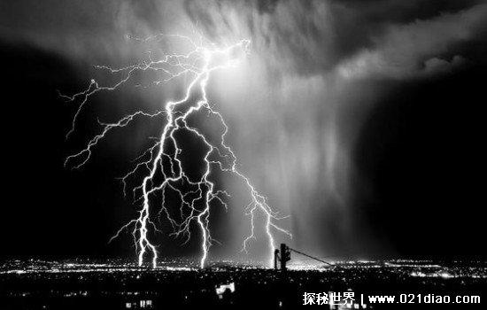 黑色闪电，世界上最可怕的闪电(可以引发爆炸避雷针完全没用)