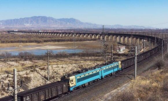 世界上最长的火车，澳大利亚超级列车(全长7353米)