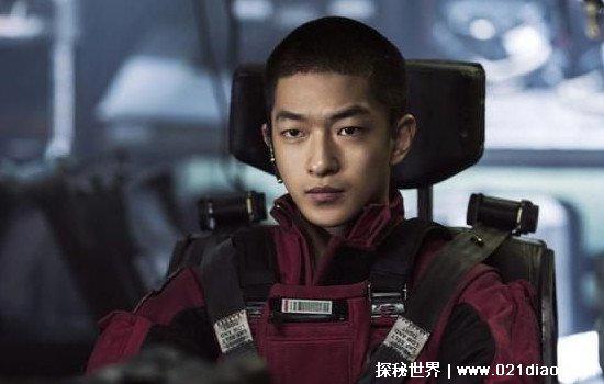 屈楚萧个人资料简介,屈楚萧事件是什么(被前女友爆出pua)