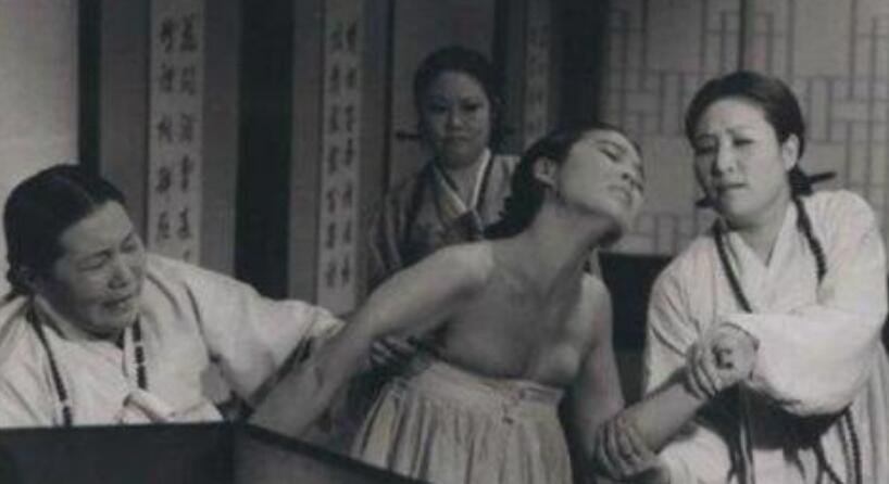 古代最残忍四大妇刑,对女性下体造成破坏(处罚不检点的女性)