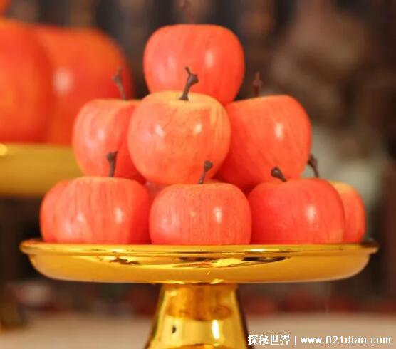 上供最好的五种水果,苹果/菠萝/火龙果/香蕉/橙子(祭祖敬神都行)