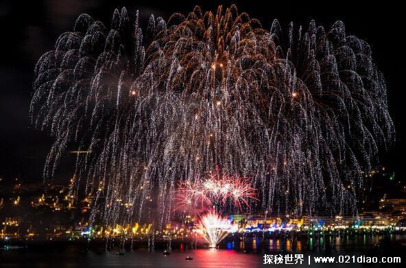 国庆节假期2022法定假日几天,3天(调休放假7天后连上7天班)