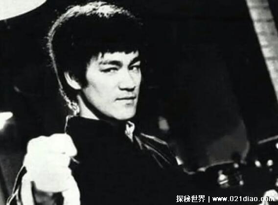 李小龙死亡真相死因，情人表示源自压力(医疗机构鉴定为癫痫猝死)