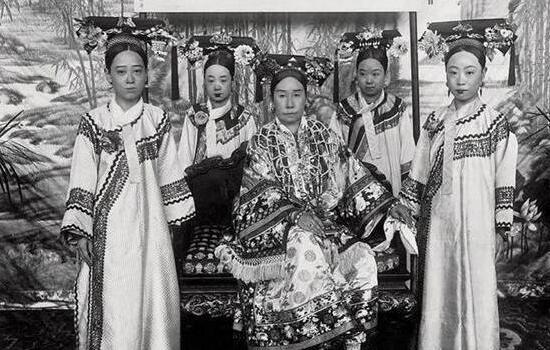 清朝最后一位公主荣寿公主，长相丑陋(17岁就守寡)