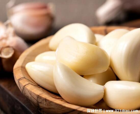 睡觉防蚊子的最好办法，4个小妙招蚊子远离你(糖水最能吸引蚊子去别处)