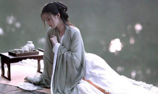 100句撩人情诗,每句都能撩的对象脸红心跳(附诗句出处)