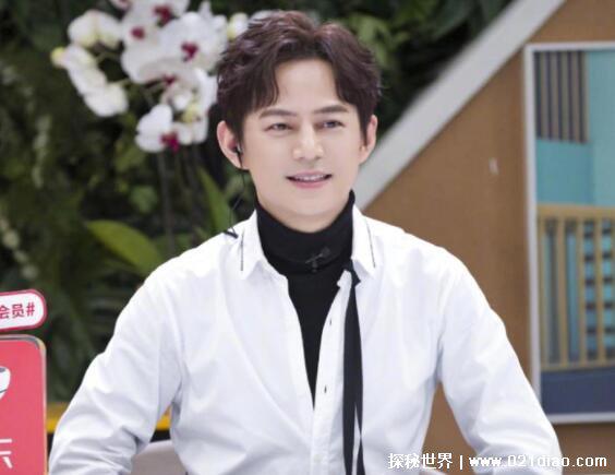 何炅结婚了吗老婆是谁，网传隐婚生子妻子是王菁(系谣言)