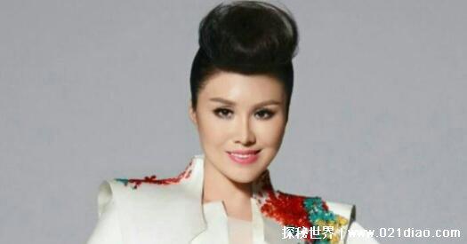 乌兰托娅和乌兰图雅是怎么回事,不是同一人(合约到期换人)