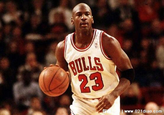 24号球衣是谁穿的，除科比外最具代表的是琼斯(获10次总冠军)