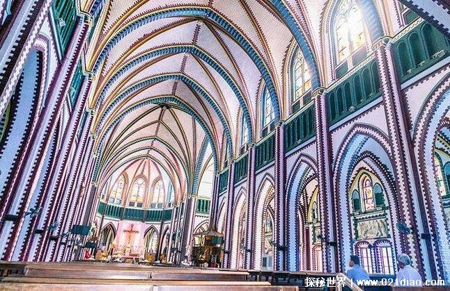 东正教和天主教的区别，宗教语言以及历史都有不同