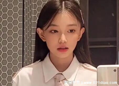 宋小睿真实长相是怎样的,模特歌手出身人美声音甜(附视频和图片)