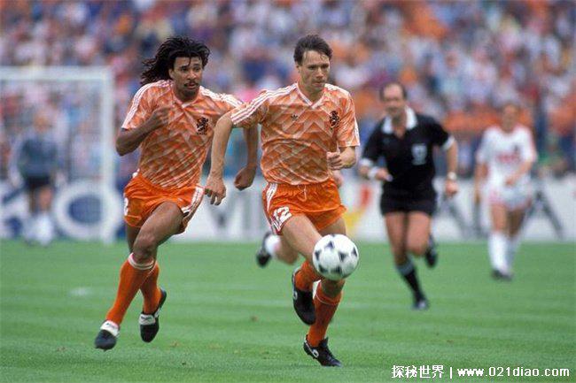 荷兰足球队三剑客（巴斯腾、古力特、里杰卡尔德）