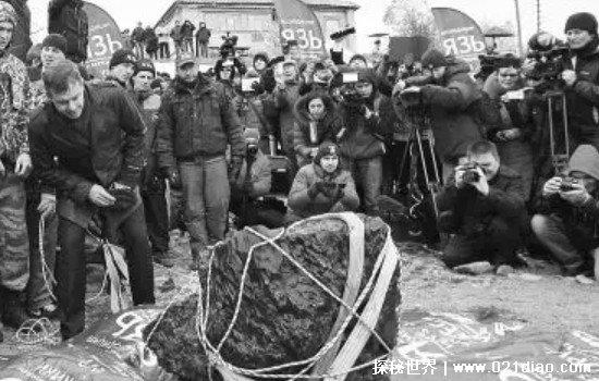 2013年2月15日俄罗斯陨石坠落事件,专家预测错误1200多人受伤