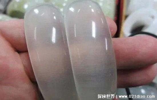 怎么判断玉已经戴活了，看光泽/手感/纹路/透明度(玉带活了图片)