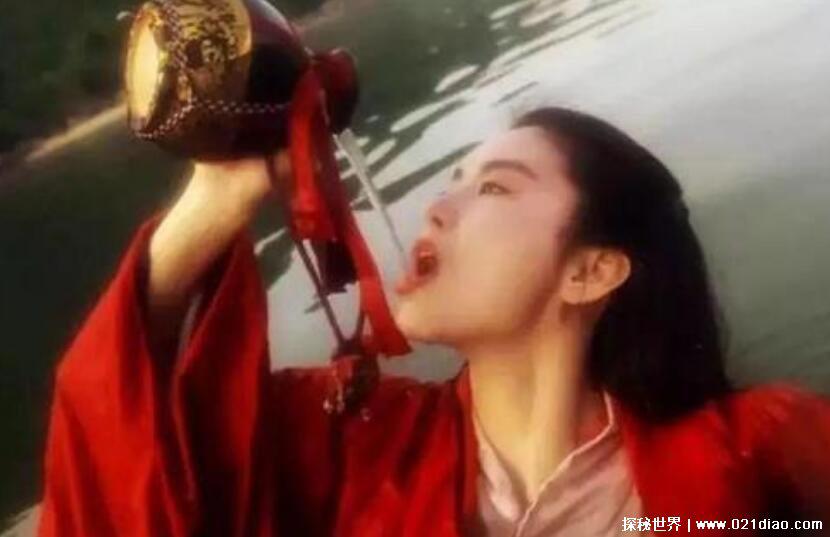 笑傲江湖武功排名，东方不败稳居第一(仅仅只败过一次)