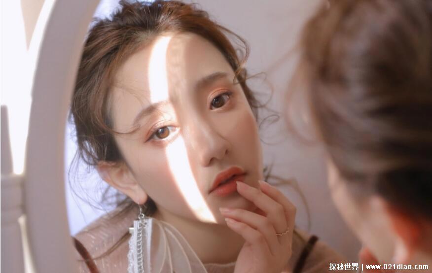 在微信上聊天男生最经不起女生哪种撩，这几招比小说污话好得多