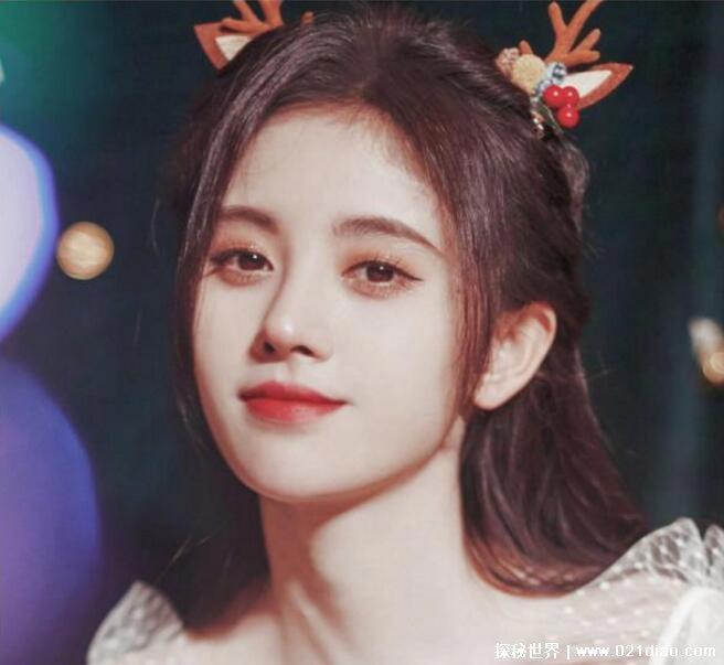 鞠婧祎整容前后对比判若两人,鞠婧祎出道前比赛照片曝光