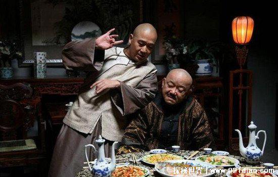 清朝和珅简介资料，全名钮祜禄和珅长相俊秀帅气(本人文武双全)