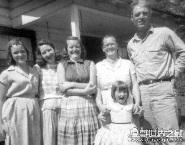 黑色大丽花事件始末，黑色大丽花惨案终成悬案