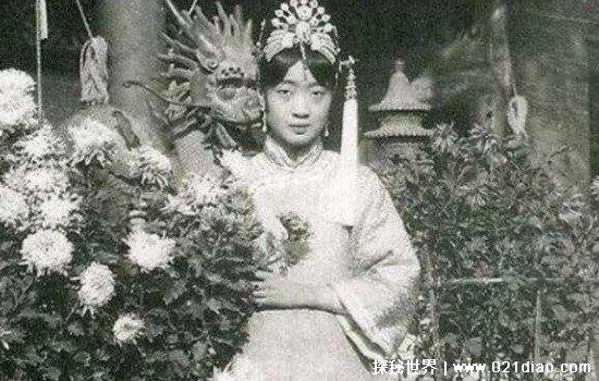 末代皇帝溥仪的后代是谁，没有后代(生育能力不行皇后出轨)