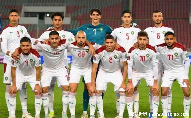 为什么踢足球戴面具（保护伤势）