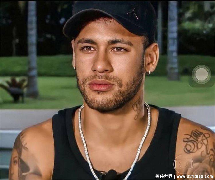 巴西主帅回应内马尔伤情（被塞尔维亚队员犯规导致受伤离场）