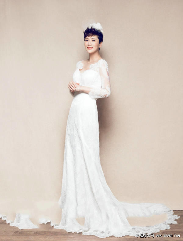 4组国民好媳妇海清婚纱照图片 明星辣妈海清短发单人婚纱照样片欣赏