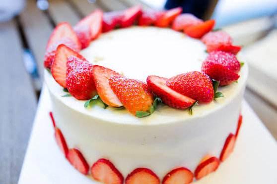 朋友圈草莓蛋糕什么梗,寓意是什么