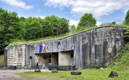 马奇诺防线是什么意思，用来比喻什么