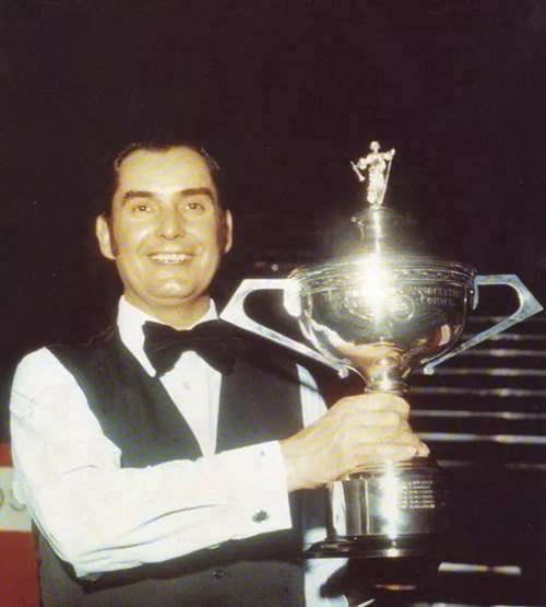 历届斯诺克世锦赛冠军夺冠捧杯瞬间